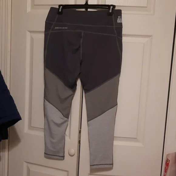 nwt cropped leggings jadelynn brooke (B1-16) - Picture 2 of 9